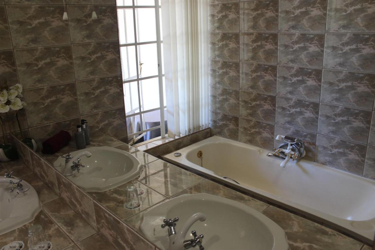 Florentia Guest House Bloemfontein Exterior photo
